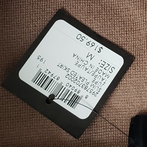 Club Monaco slim pencil compact knit pleated skirt - Picture 4 of 4